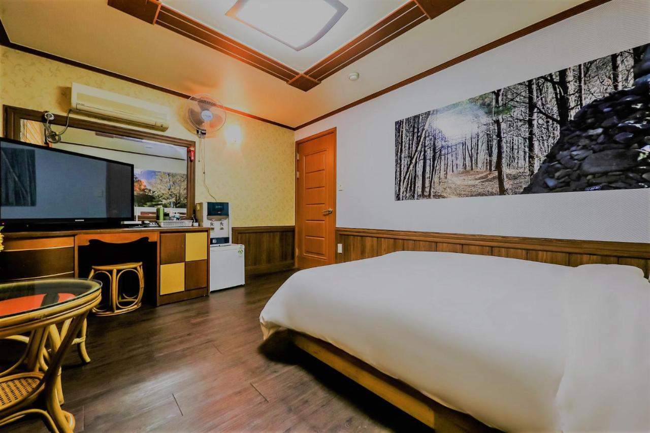 Pine Motel Boryeong Exterior photo