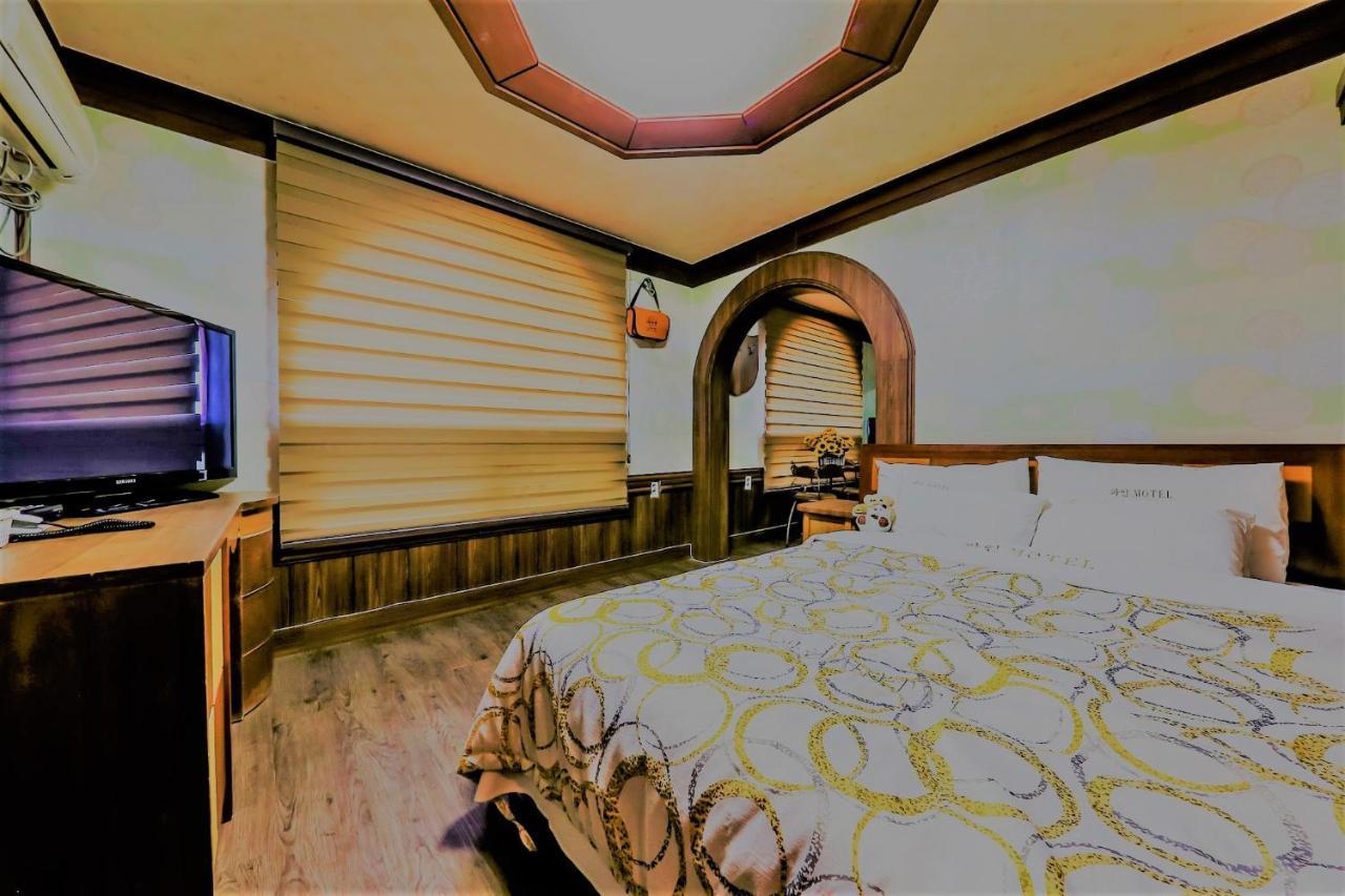 Pine Motel Boryeong Exterior photo